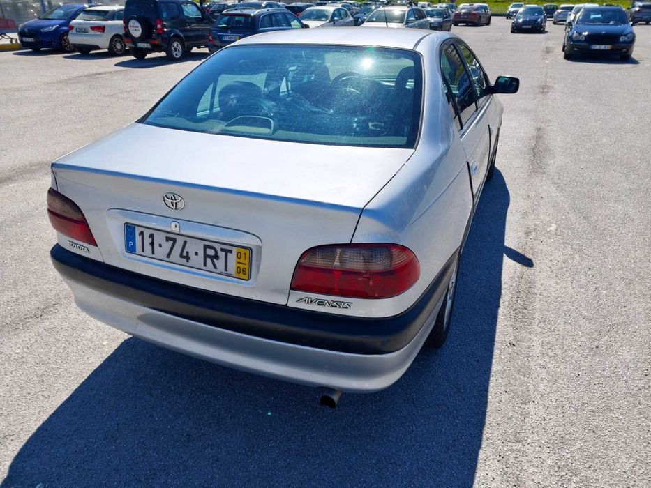 Toyota Avensis 2001