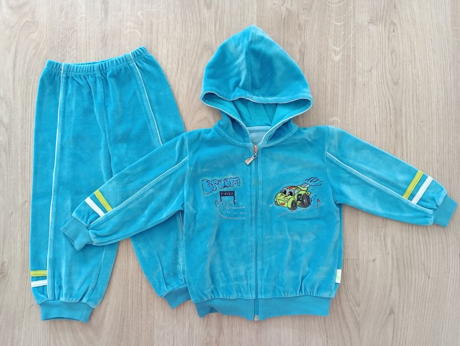 Pluszowy dres rozmiar 92