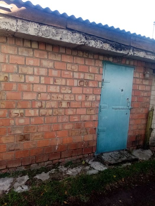 Продам гараж    с домом