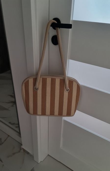 Wyprzedaż szafy ceny od 10 zł.