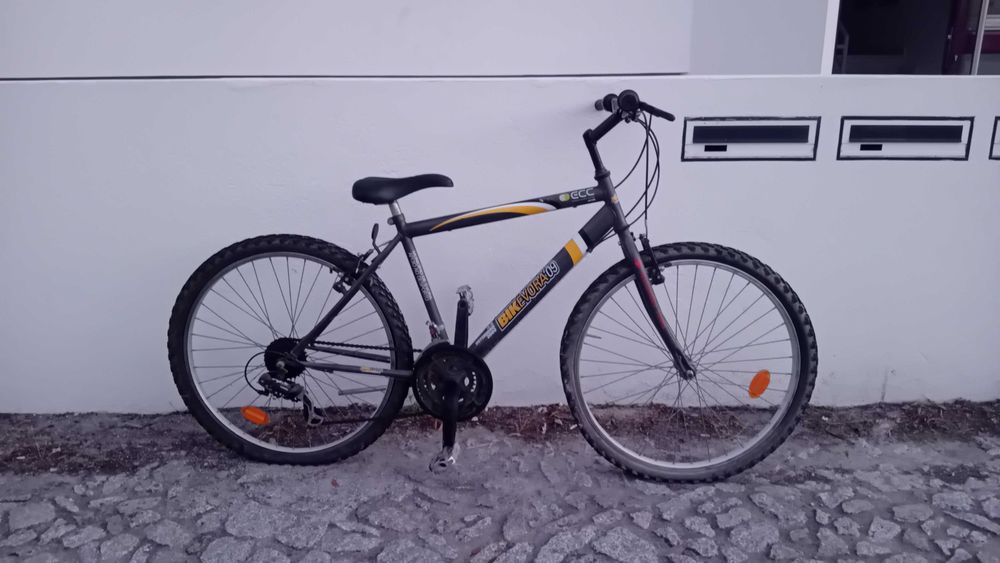 Bicicleta BTT Roda 26" Pronta a Usar