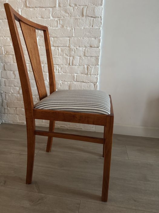 Krzesło z lat 60 tapicerowane odnowione (mam 8)