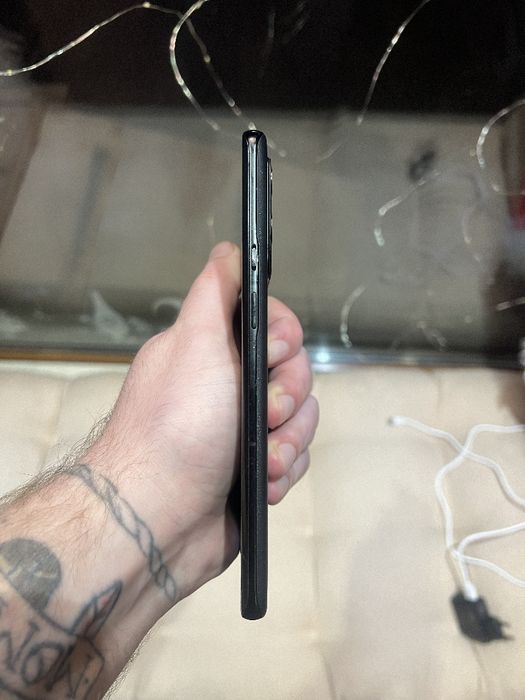 Продам/Обменяю OnePlus 9 Pro