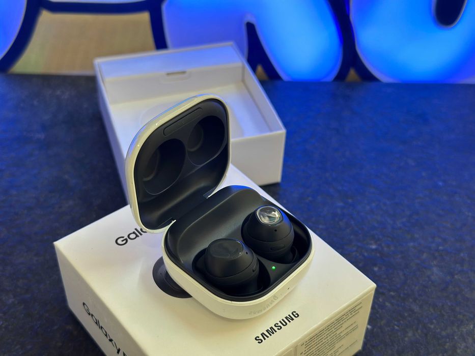 Słuchawki SAMSUNG Galaxy Buds FE SM-R400 ANC Wodoodporne Graphite/RATY