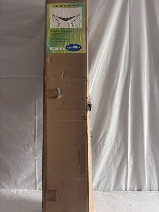 Estrutura com cama de Rede .nunca usada .