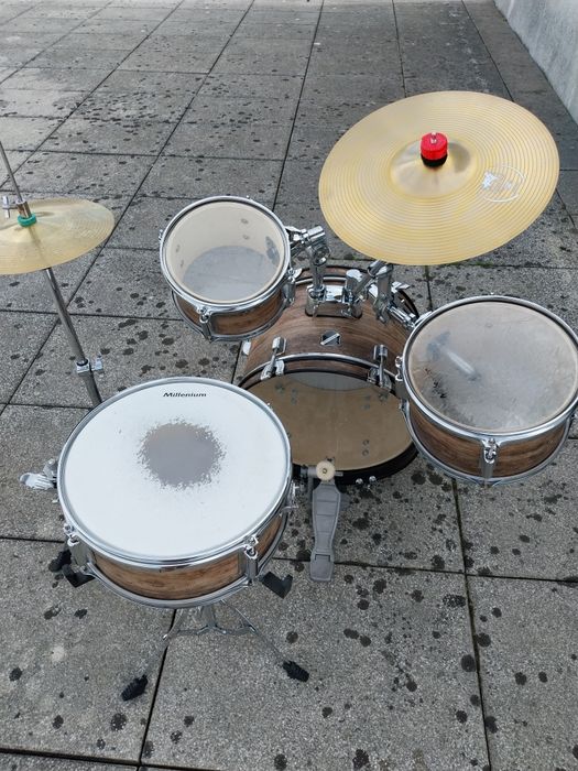 Vendo bateria junior millenium