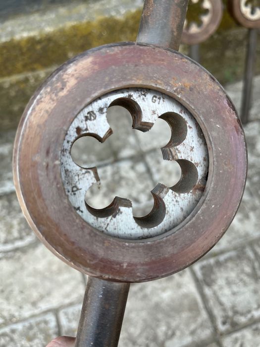 Продам плашки (лєрки) з тримачами нові