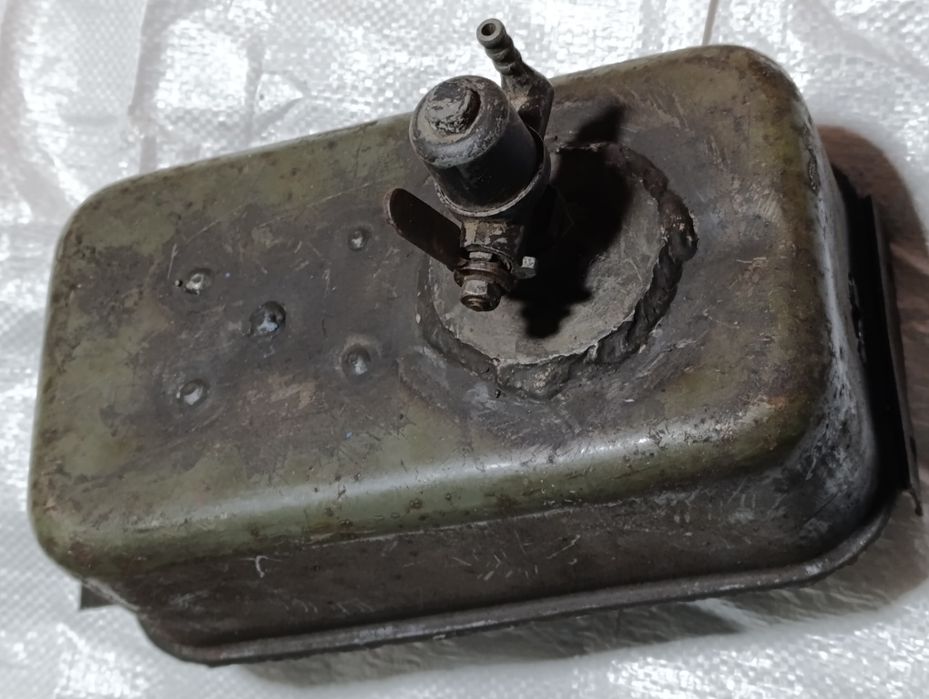 Бак паливний металевий