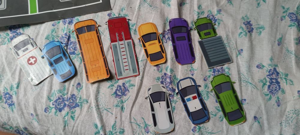 Дитяча розвиваюча гра парковка паркінг