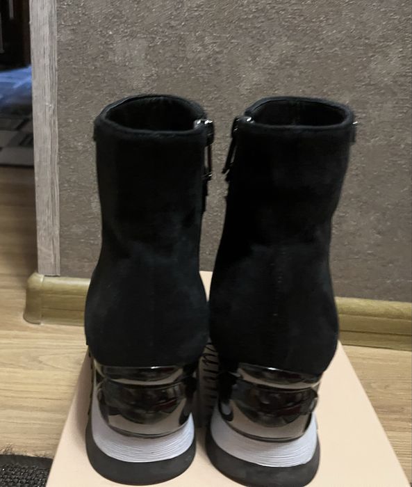 Жіночі ботільйони з натуральної замші, розмір 39 ,довжина устілки 26см