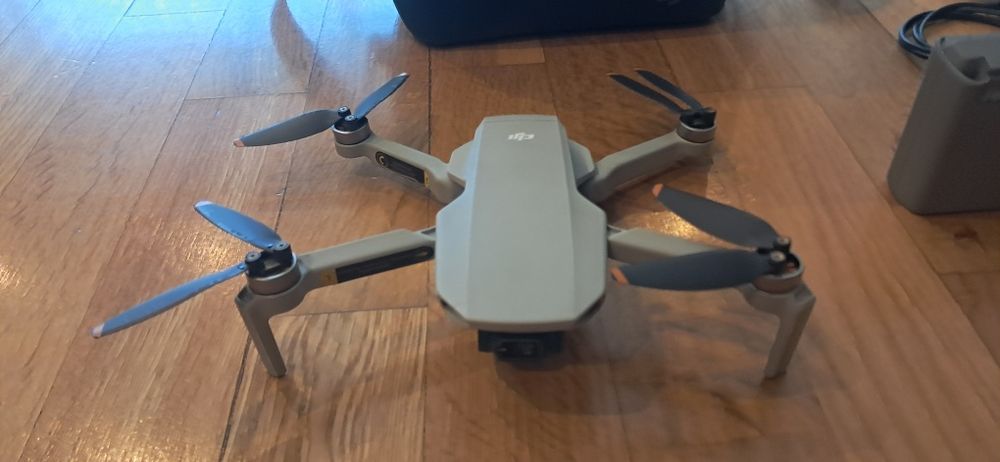 DJI Mini 2 Combo + IPAD AIR2 32gb