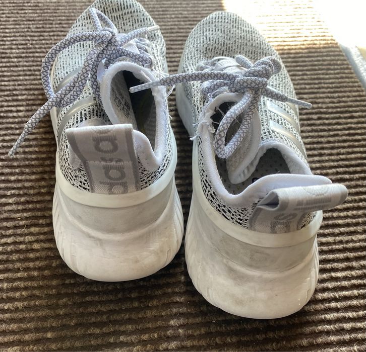 Buty adidasa rozmiar 42 EU rizmiar wkladki 26,5 cm