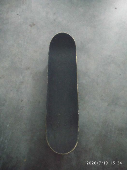 Skate Completo Young – Em Bom Estado – Pronto a Andar