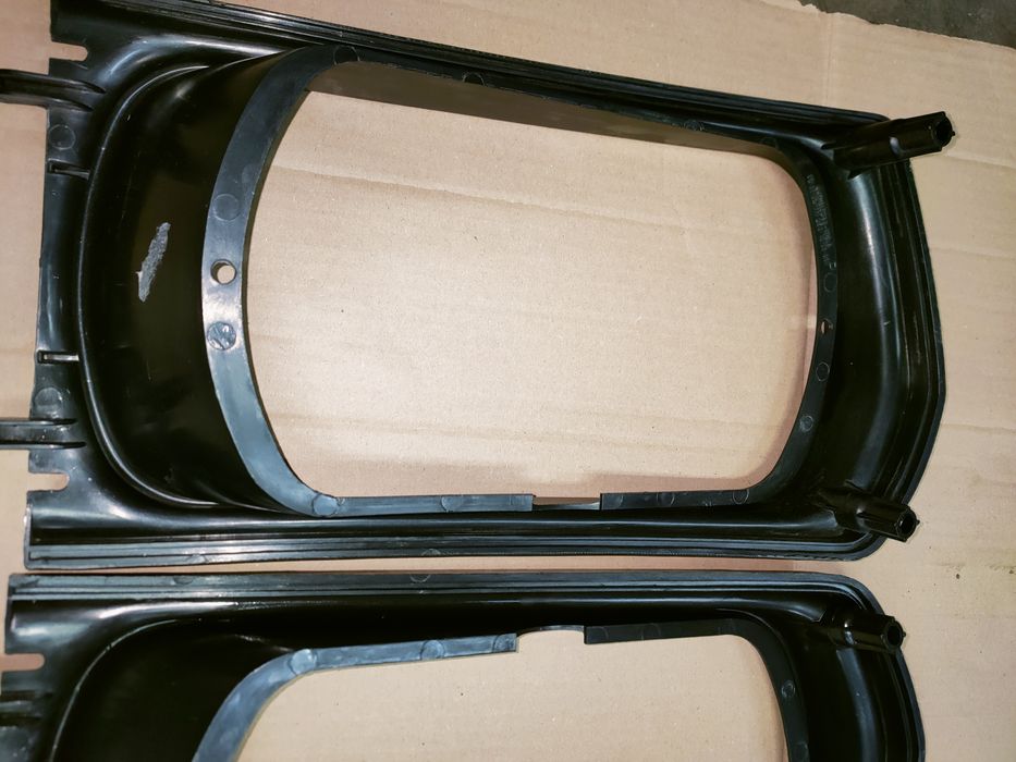 Atrapa grill światła przód skoda 105 120