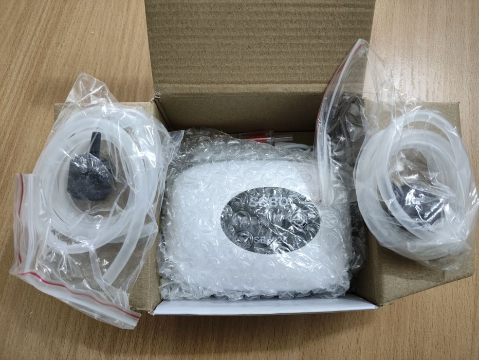 Портативний повітряний насос SOBO SB-228 (акваріумний, акумуляторний,