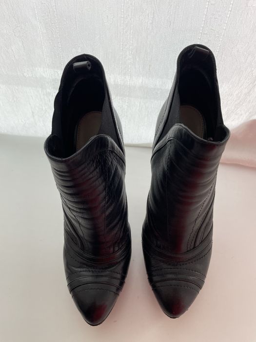 Черевики від Prada