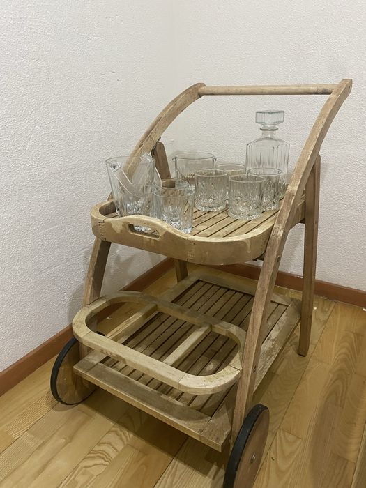 Carrinho de bebida