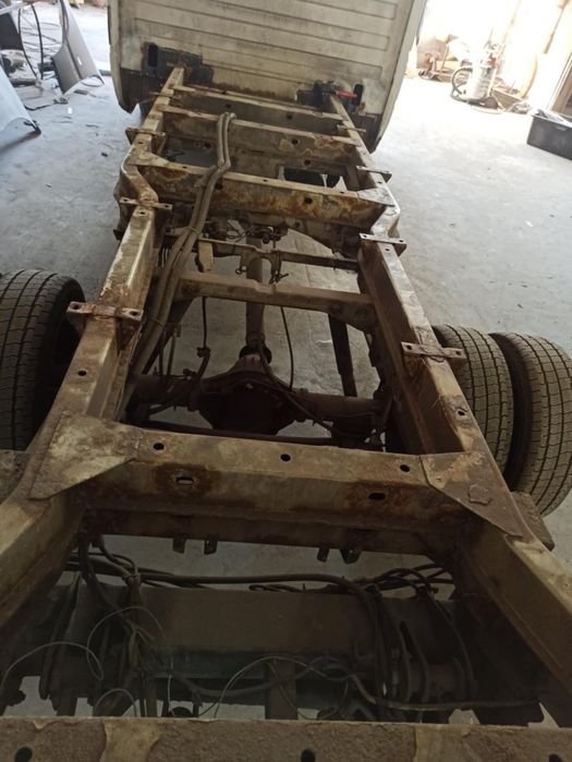 3. Сварка бусов, рихтовка,покраска  микроавтобусов, замена стекла.  .