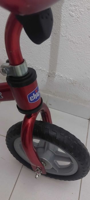 Bicicleta sem rodas  de criança praticamente nova