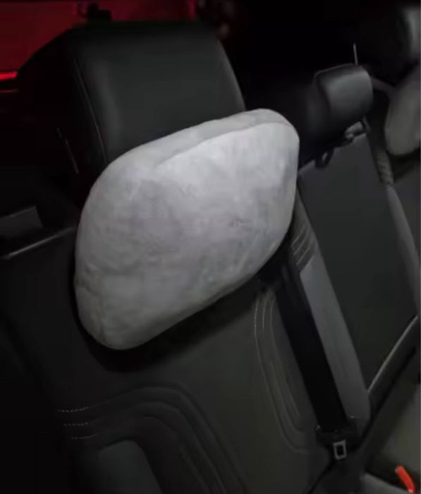 Автомобильный подголовник.