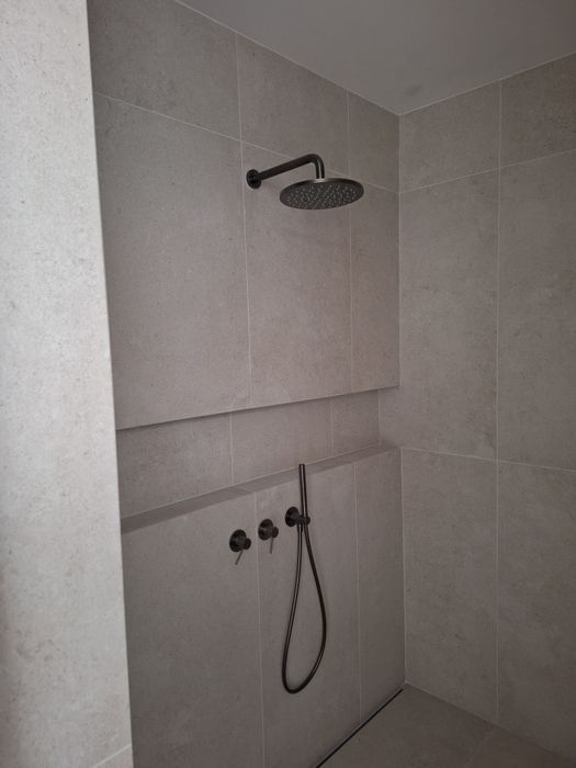 Profesjonalne Układanie Glazury  – Remonty Łazienek – Wolne terminy