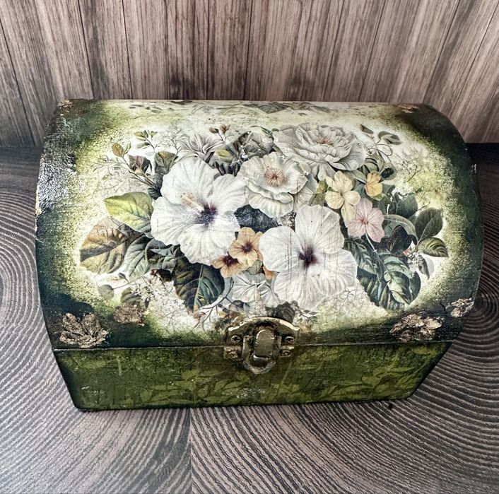 Drewniana szkatułka/kuferek  boho Floral decoupage hand made