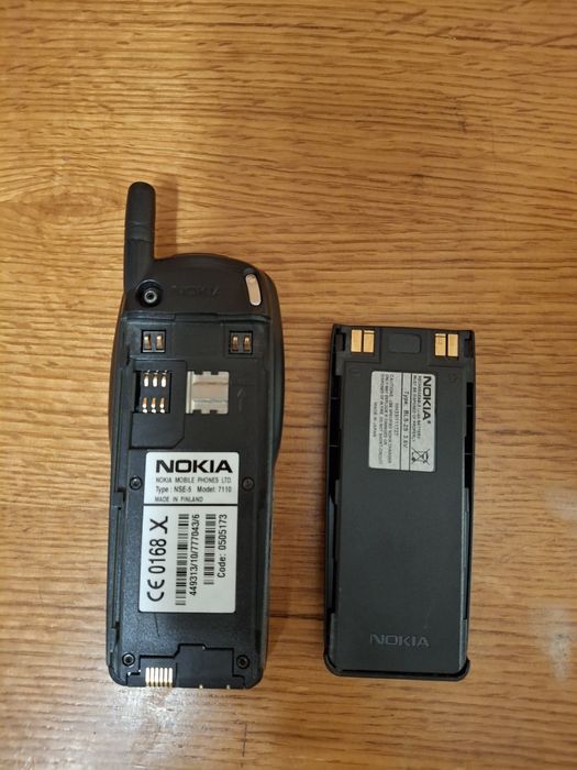 Telemóvel Nokia 7110
