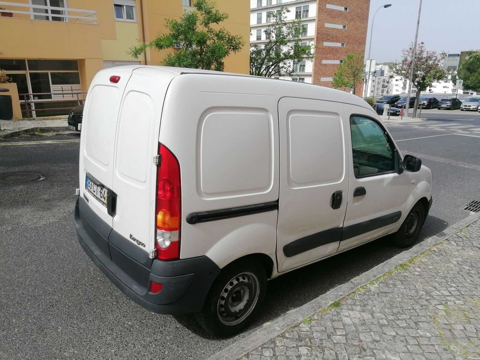 Renault Kangoo 1.5 dCi 2007 | 121 mil km | Bom motor | Danos estéticos | Sempre de garagem