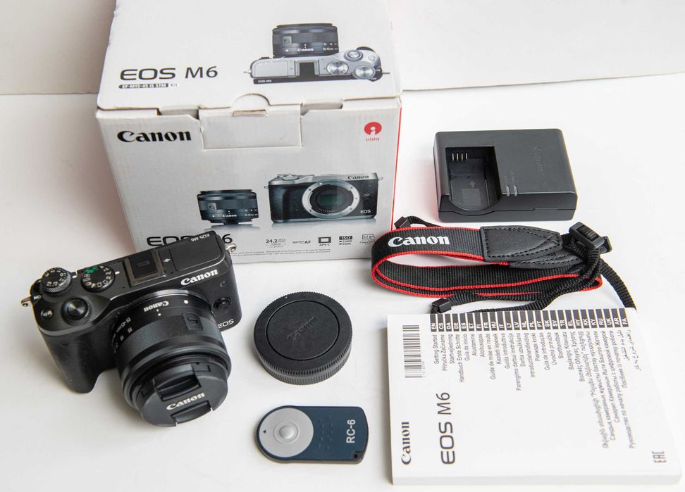 Canon EOS M6 - Matryca APS-C 24Mpx  + obiektyw 15-45 AF IS STM