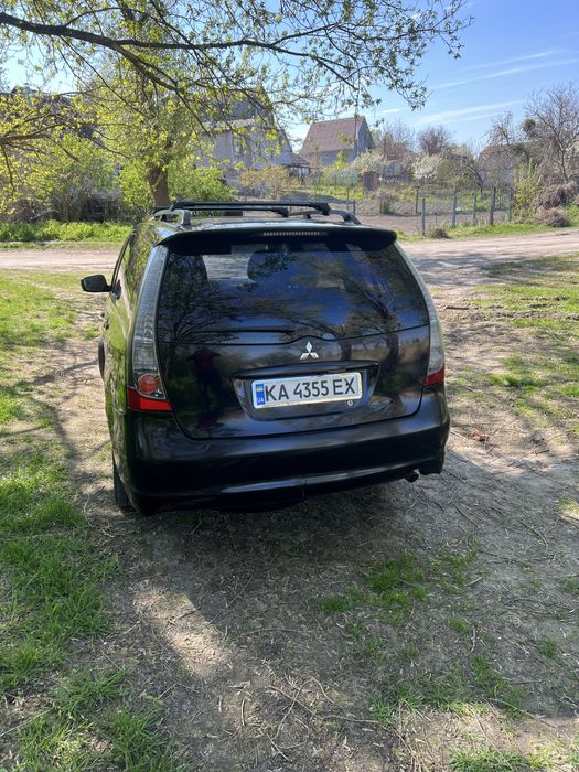 Mitsubishi Grandis 2,4 газ бензин автомат.