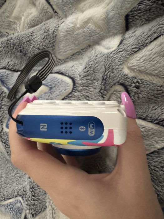 Limitowany aparat cyfrowy Nikon Coolpix W100