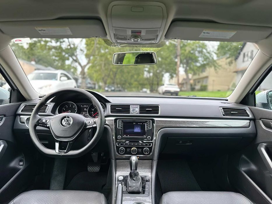 Volkswagen Passat SE      2017