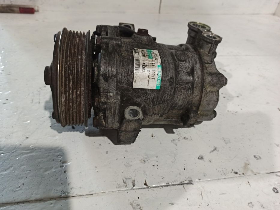 Компресор кондиціонера 51893889 Fiat Doblo 263 1.3 cdti Фіат Добло