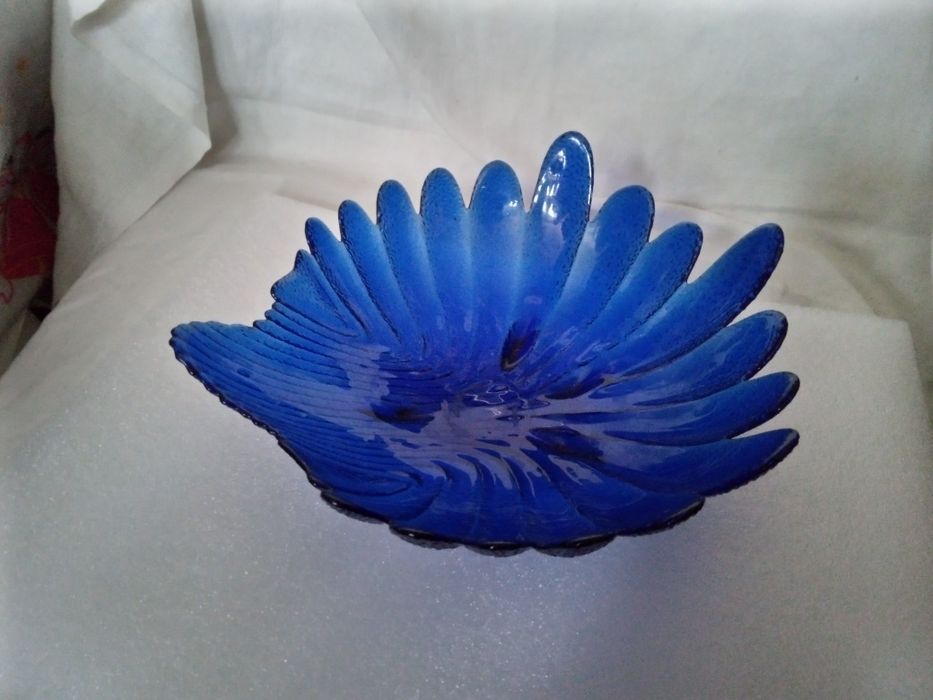 Patera szklana niebieska