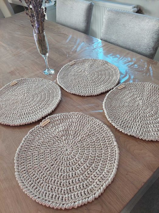 Podkładki pod talerze