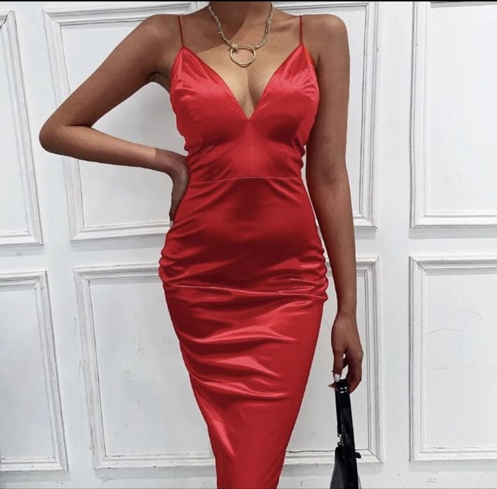 Сексуальна сукня золота чорна червона елегантна вечірня