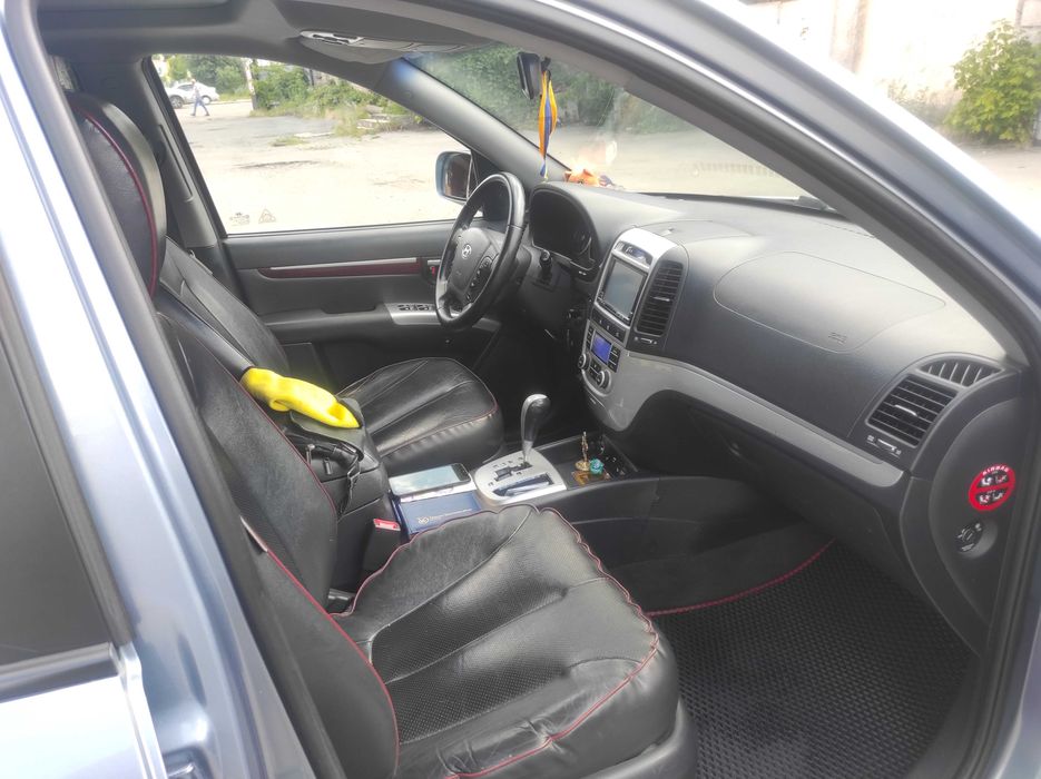 Продам автомобіль Hyundai santa fe
