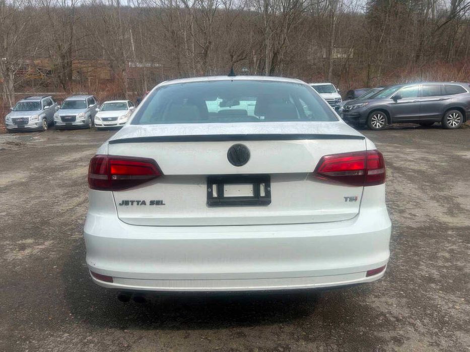 Volkswagen Jetta SEL Premium      2016