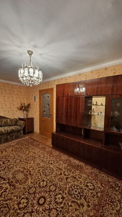 Продам 2х комнатную квартиру на Космонавтов