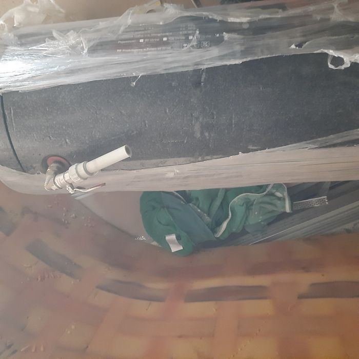 Sprzedam zbiornik cieplej wody 140l poziomy