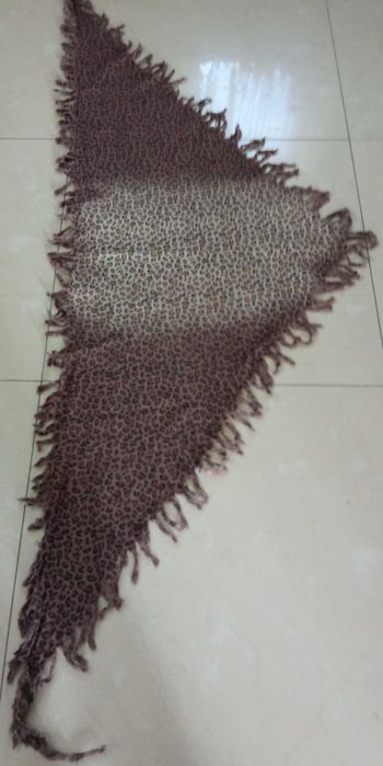 Trójkątna chusta bawełna panterka ombre 195 x 125 cm brąz beż