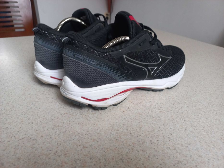Buty Mizuno Wave Prodigy rozm. 44
