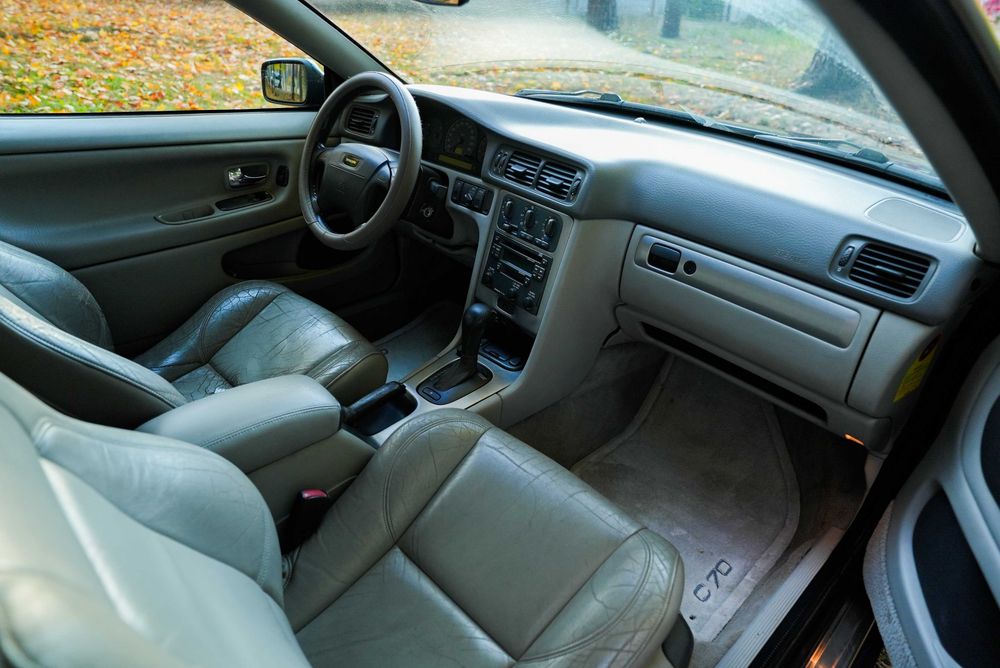 Volvo c70 1 покоління