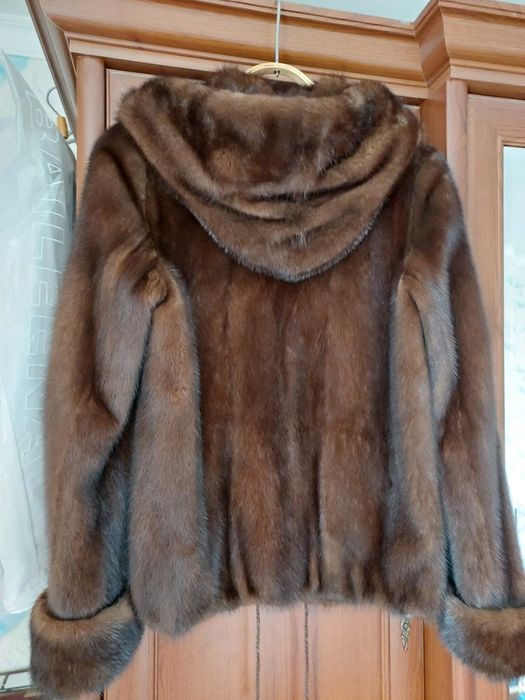 Натуральна норкова шубка