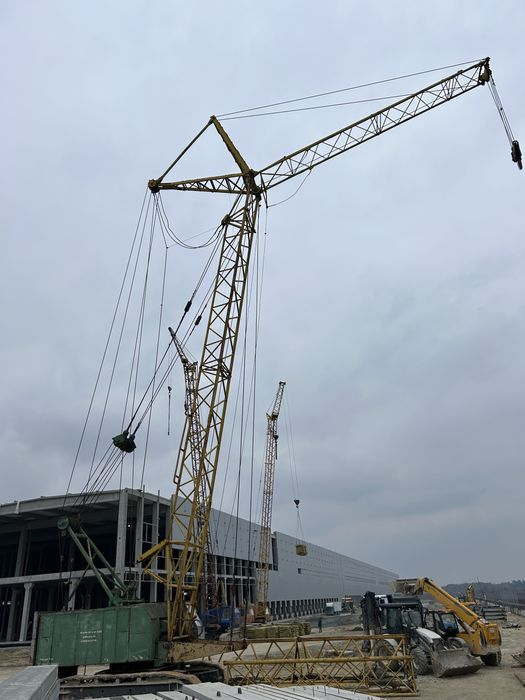 Кран гусеничний СКГ-63/100, 63 т, стріла 35.94 м, гусьок 29,04 м