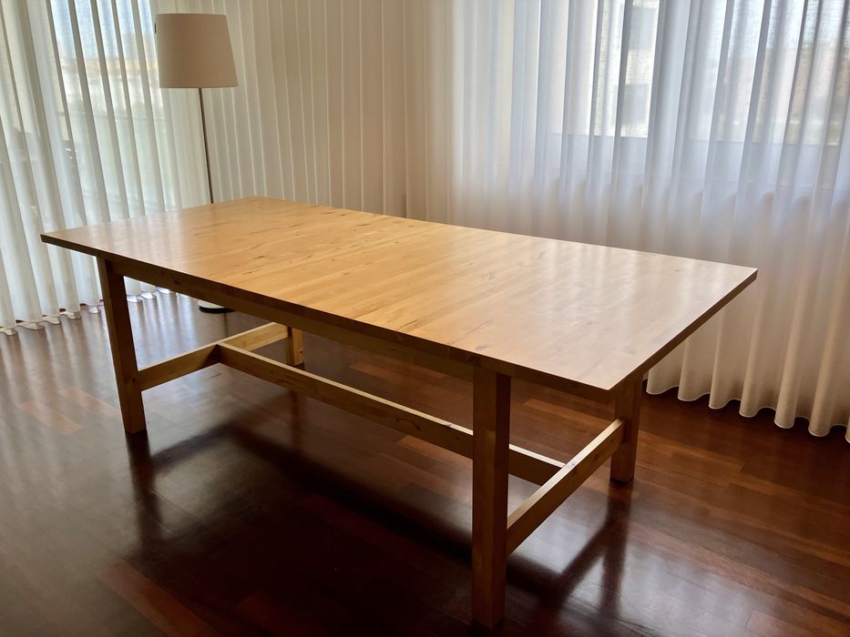 Mesa de jantar IKEA - 221.5x100x75cm (CxLxA)