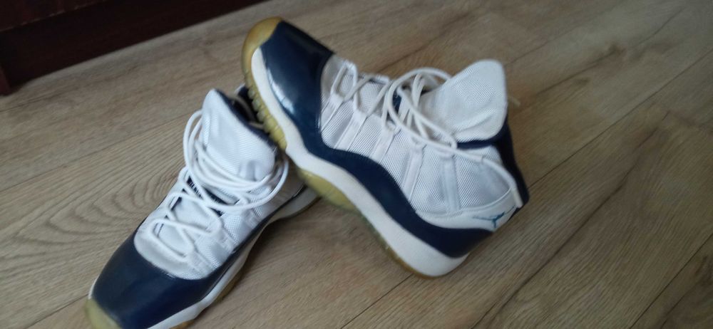 Кросівки Jordan баскетбольні