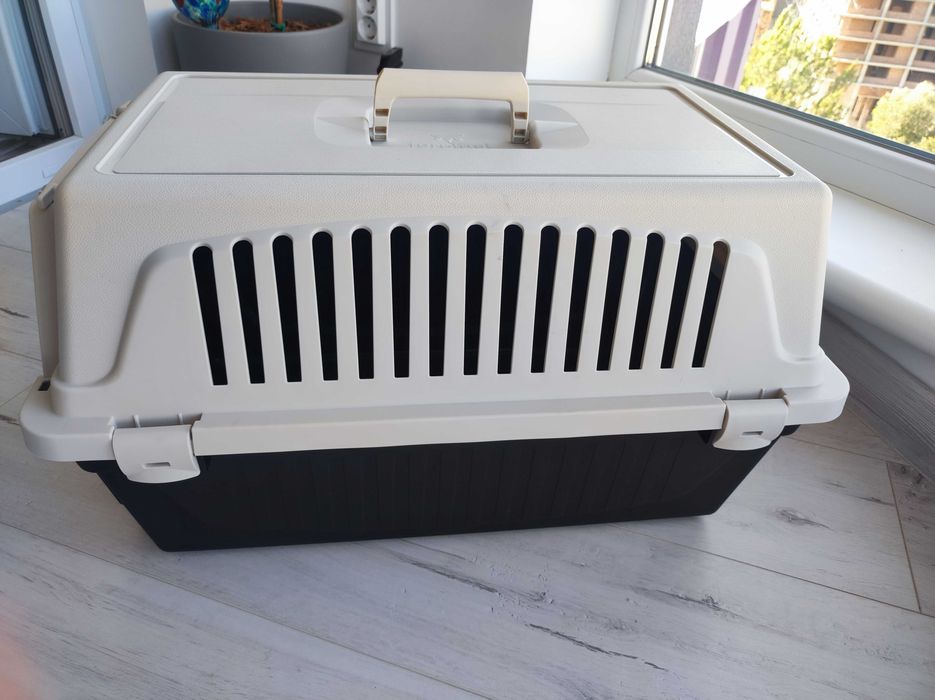Переноска для тварин
