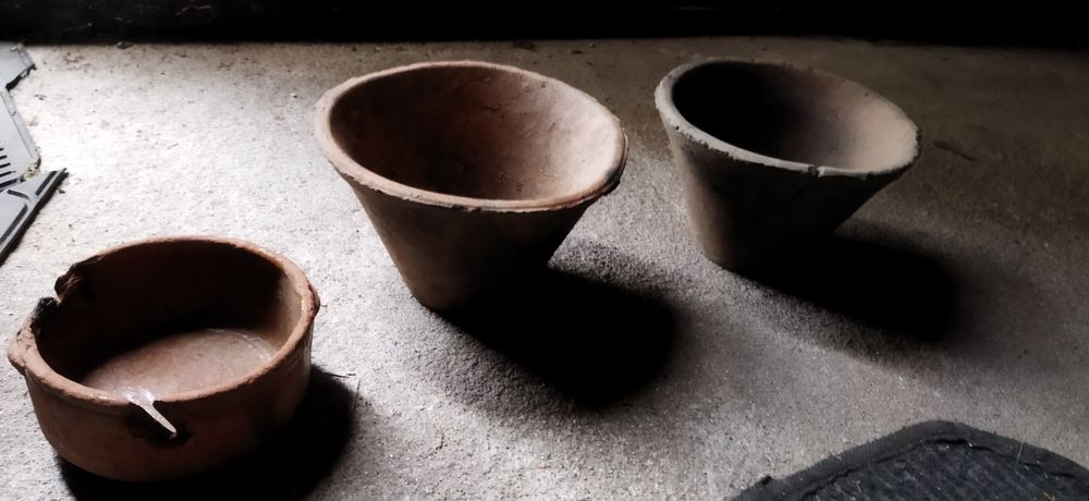 Garrafas em vidro/barro antigas