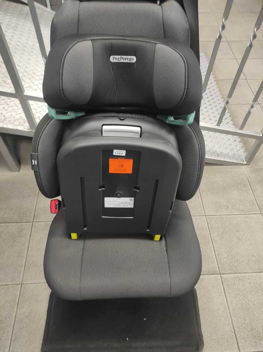 Fotelik samochodowy 15-36 kg Peg-Perego Viaggio Flex Z EKSPOZYCJI